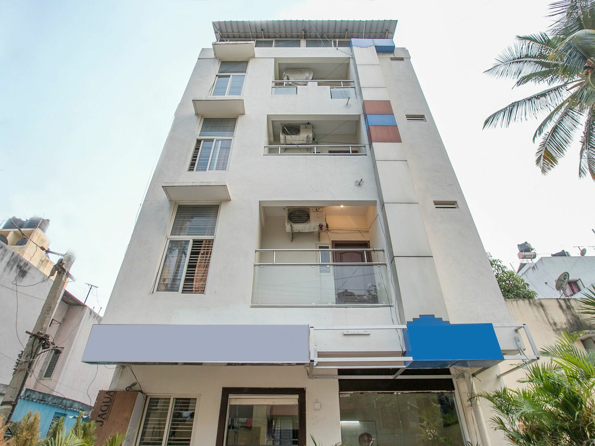 Oyo 13170 Victory Suites Bangalore Bagian luar foto